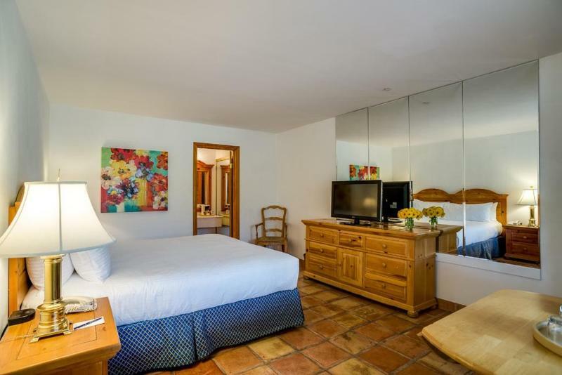 Hotel Town And Country