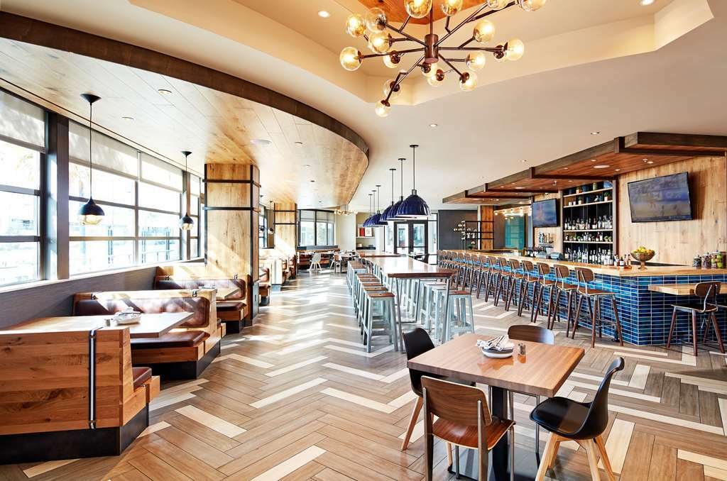 Hilton Garden Downtown/bayside, Ca 3*