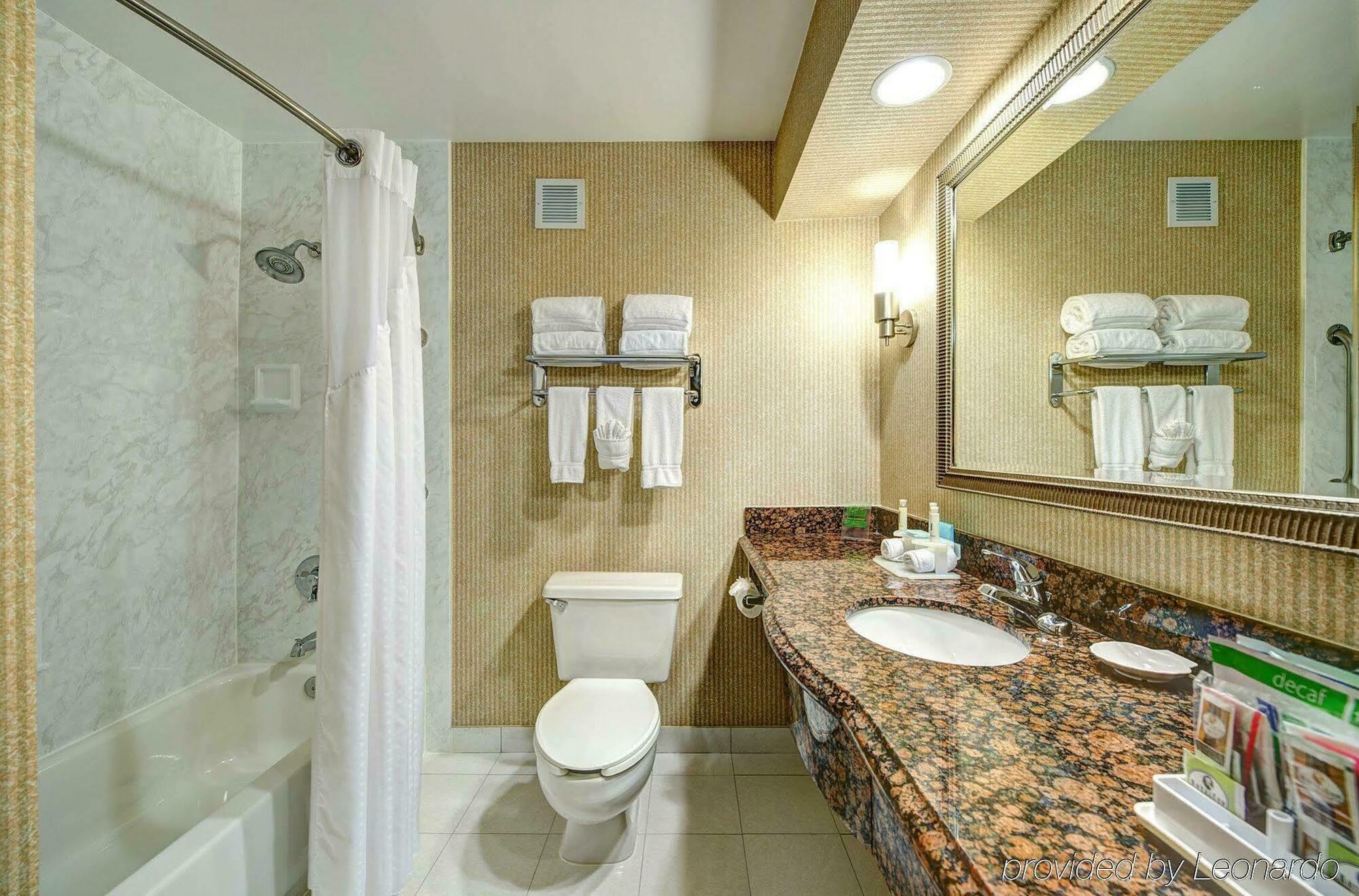 Hotel Express - Sea World Area By Ihg San Diego