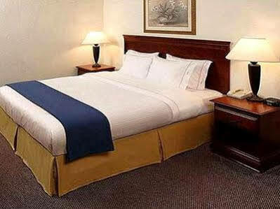 Hotel Express - Sea World Area By Ihg 2*