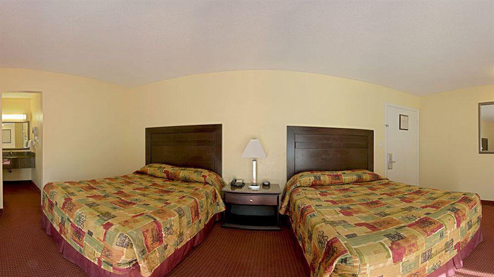 Iris - Mission Valley-san Diego Zoo-seaworld Hotel 2*