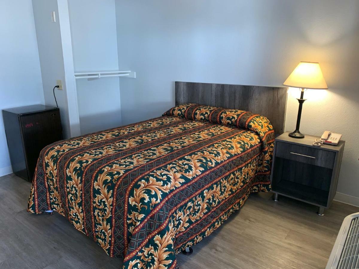 Ez 8 Old Town Motel