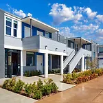 Pacific View Inn