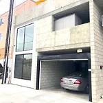 Modern 2 Bdrm W/Parking In The Heart Of Hillcrest