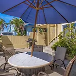 Mike\'S Place At The Beach