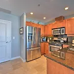 Welcoming San Diego Retreat With Balcony!