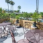 Ramada By Wyndham Near Seaworld / Mission Beach