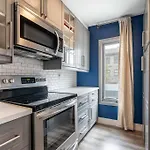 Porchlight Home Central San Diego Free Parking