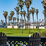 Belmont Ocean Views - Massive Private Deck, Grill & Parking