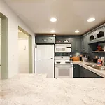 Chic Condo Steps From Petco Park