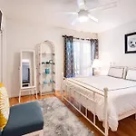 Serenity House Near Gaslamp, San Diego Zoo & Petco