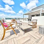 San Diego Skyline - Downtown Apartment