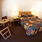 Ez 8 Motel South Bay