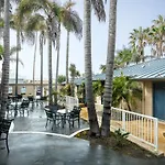 Pb Surf Beachside Inn
