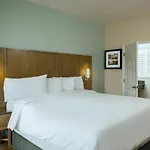 Pb Surf Beachside Inn