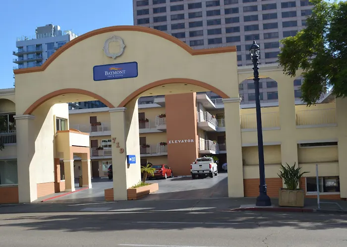 Baymont By Wyndham San Diego Downtown