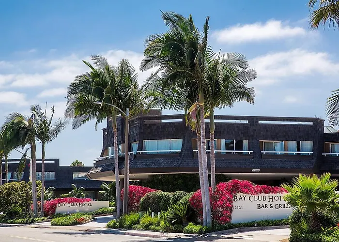 Bay Club Hotel And Marina