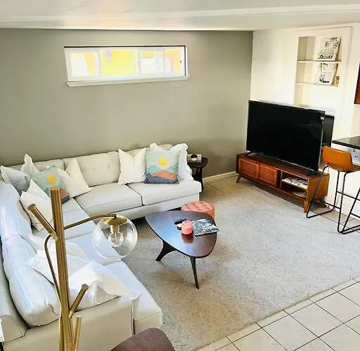Pacific Beach Pad