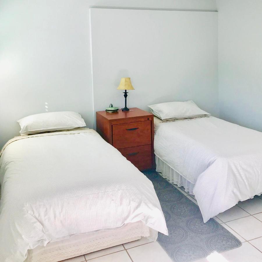 Holiday home 3 Bedrooms Guest House, Pacific Beach, Sea World, Downtown,& 3 Bus Lines-3