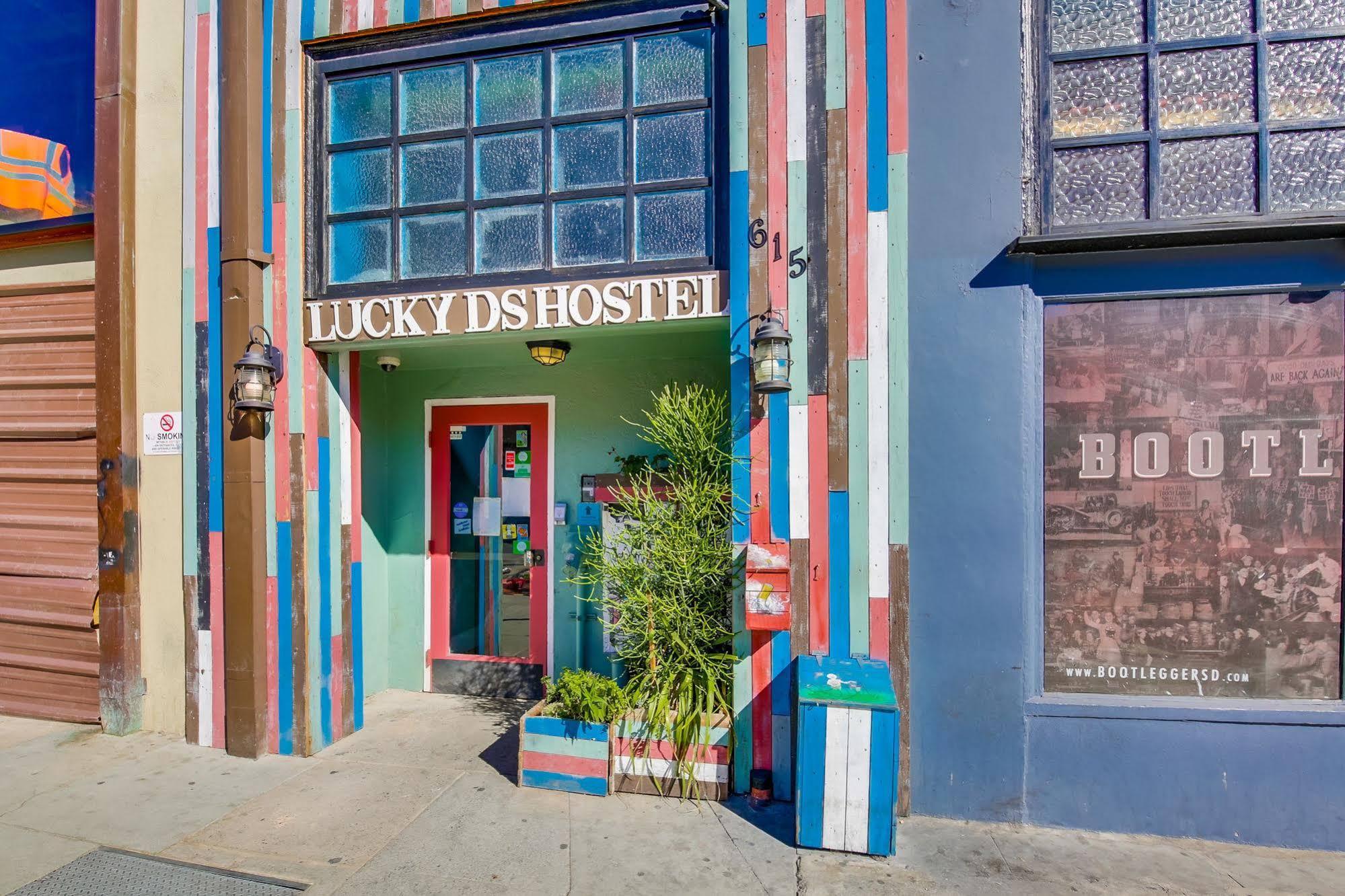 Lucky D's Youth And Traveler's * San Diego