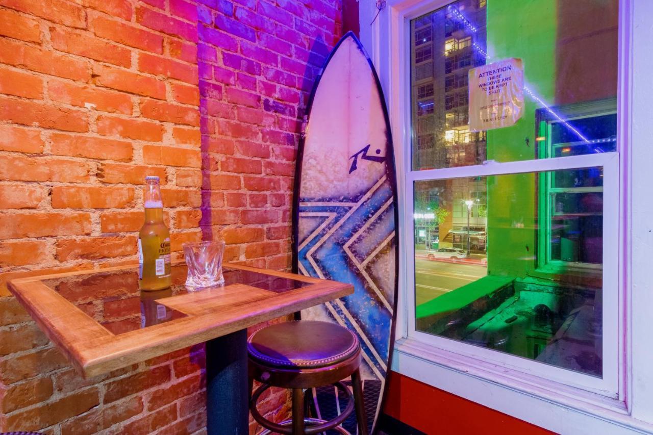 Lucky D's Youth And Traveler's Hostel San Diego
