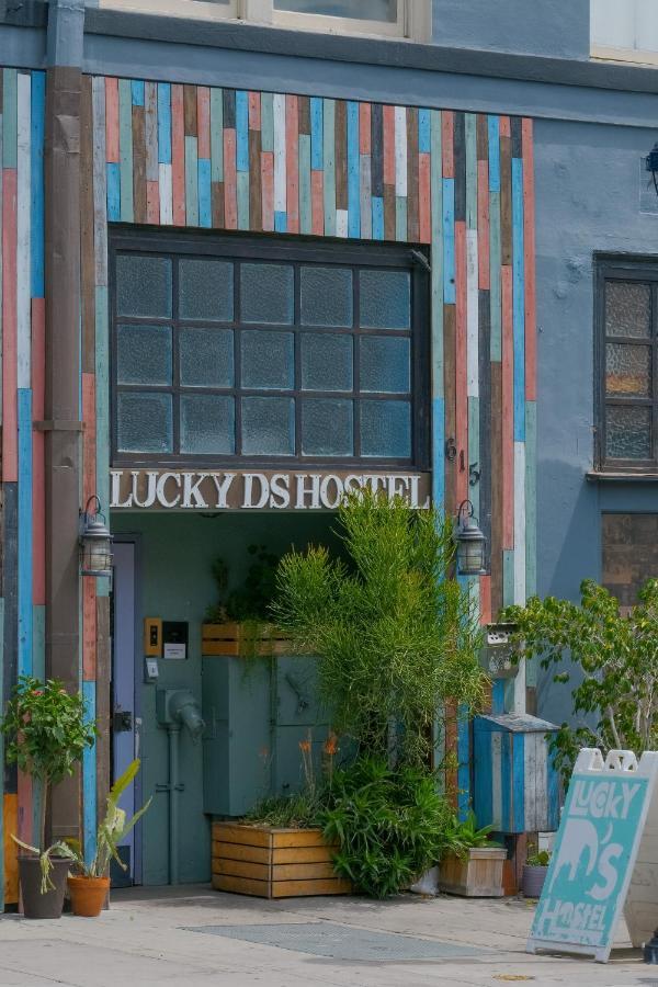 Hostel Lucky D's Youth And Traveler's