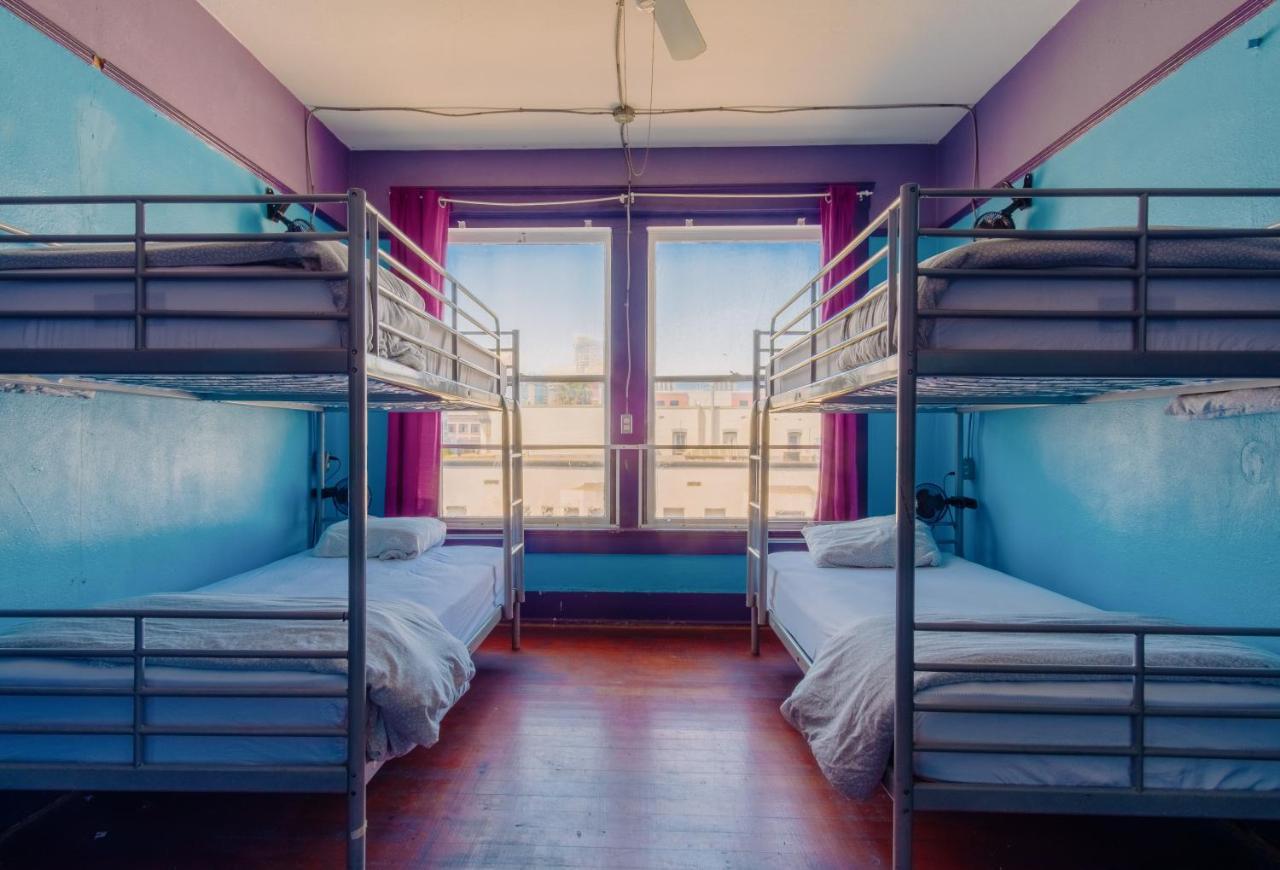 Hostel Lucky D's Youth And Traveler's