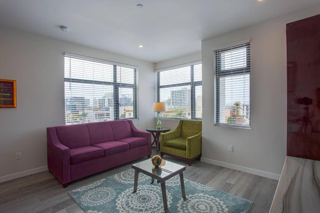 One Bedroom With Downtown View * San Diego