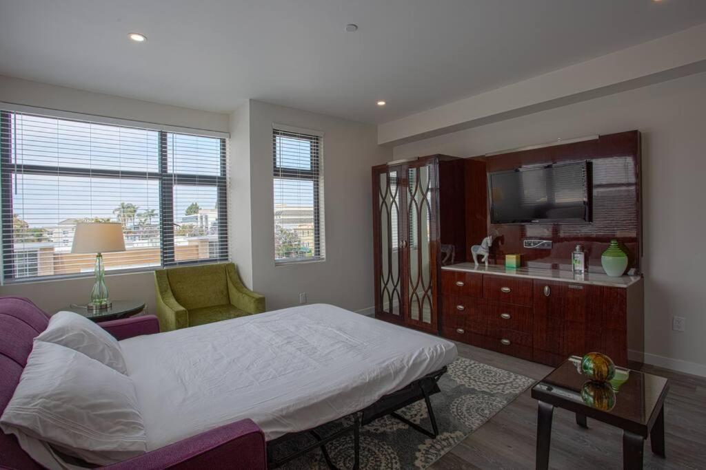 Apartment One Bedroom With Downtown View