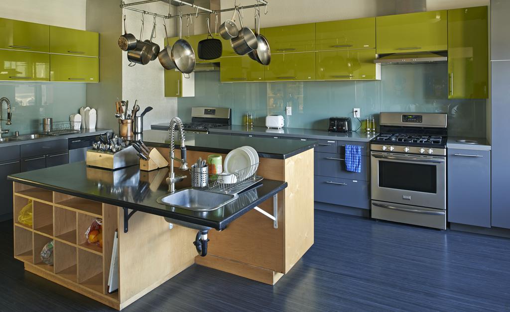 Hi San Diego Downtown Hostel