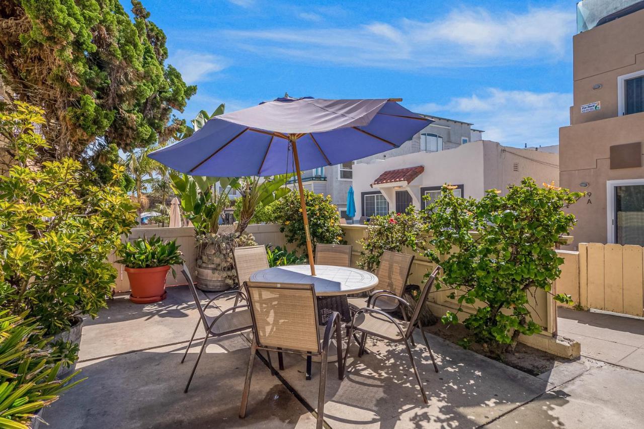 Mike's Place At The Beach