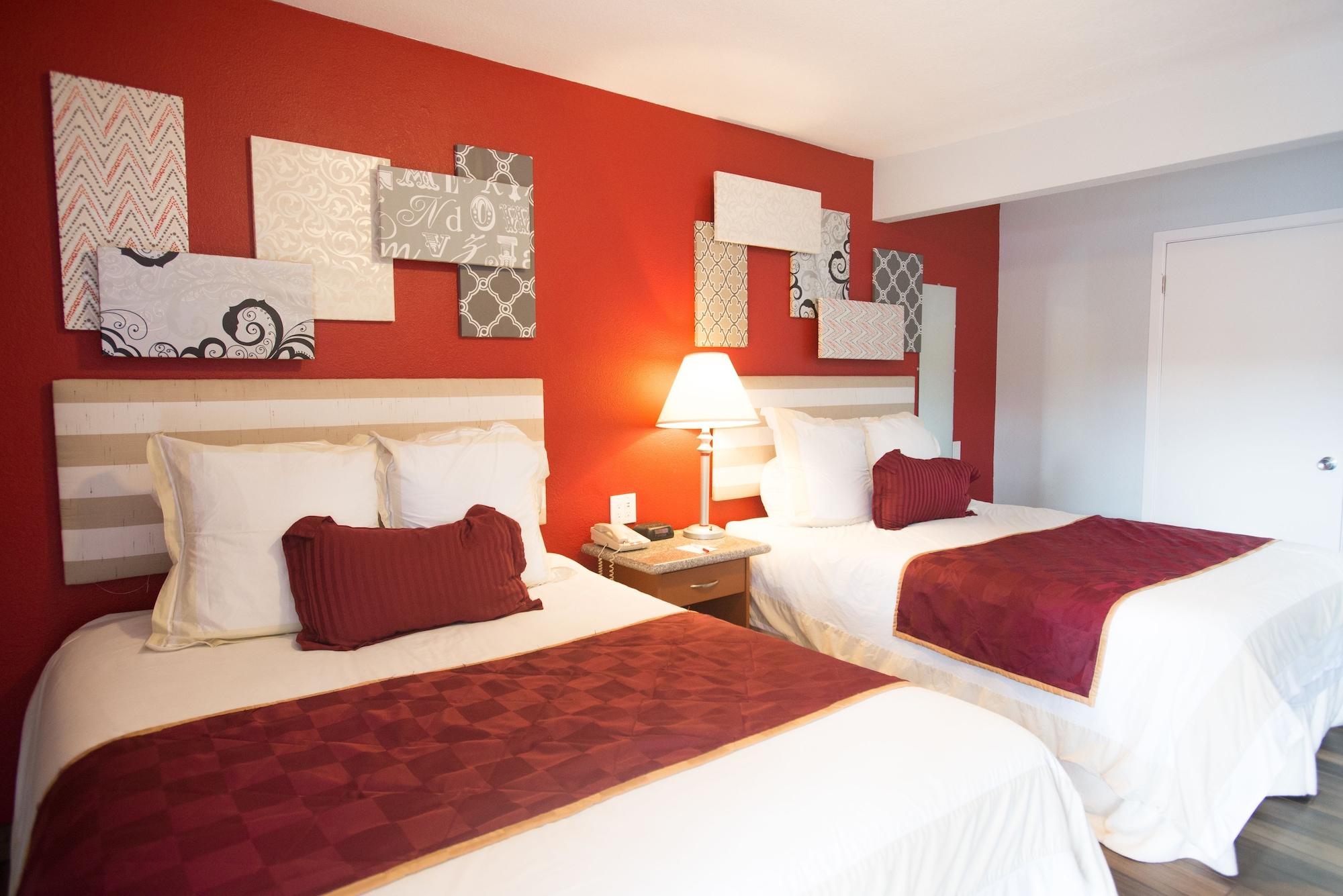 Ramada By Wyndham Near Seaworld / Mission San Diego