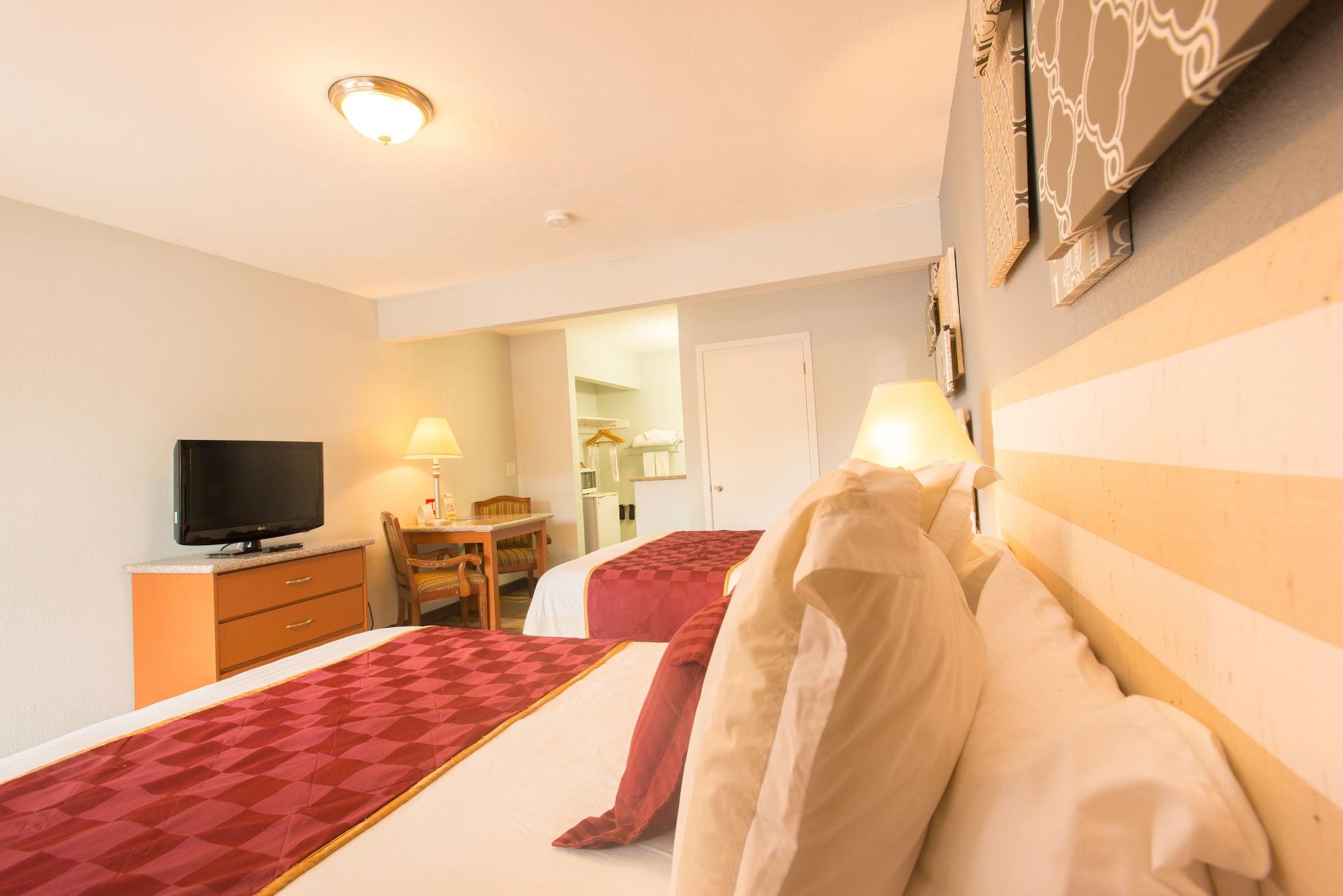 Ramada By Wyndham Near Seaworld / Mission San Diego