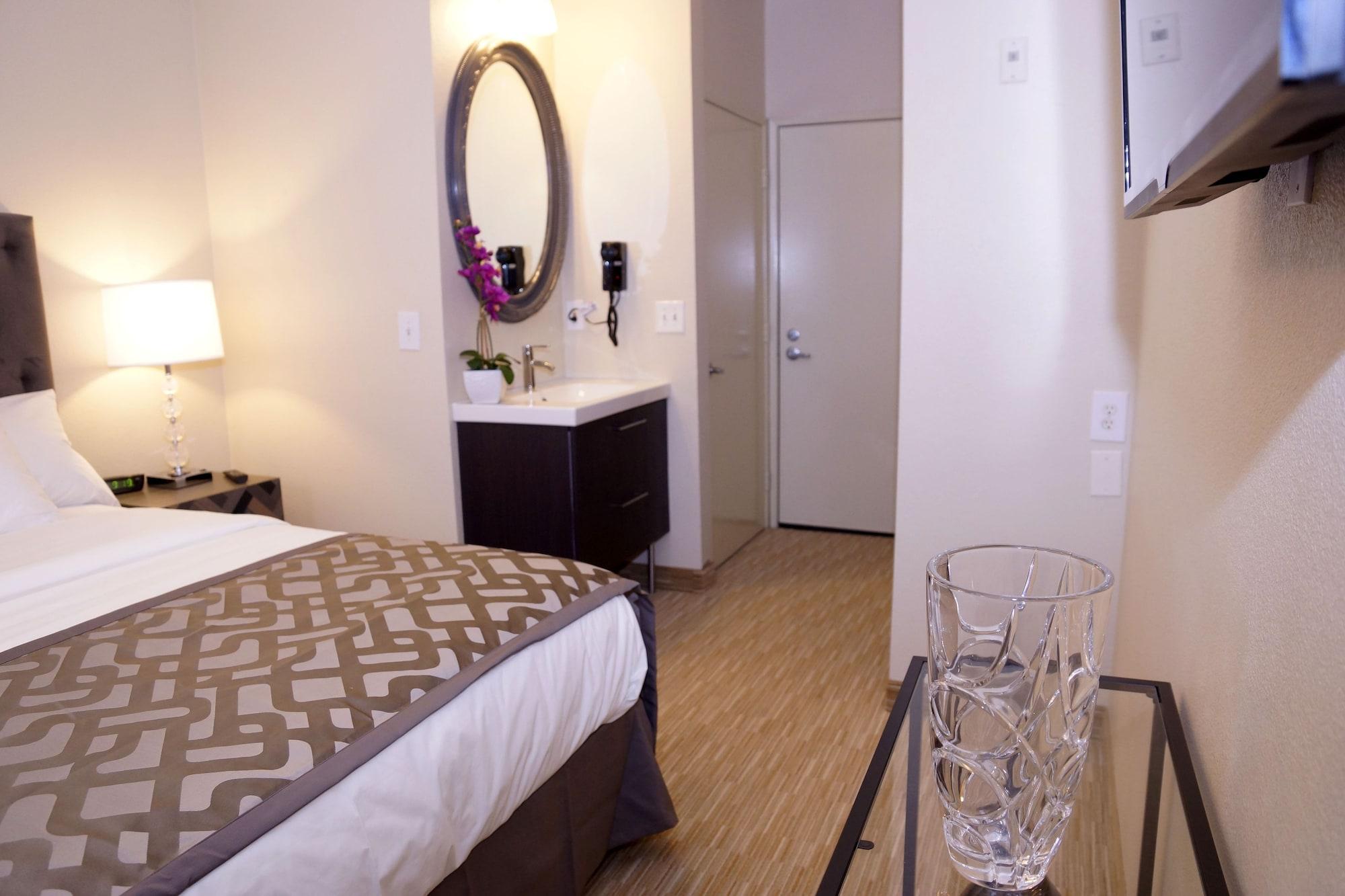 Urban Boutique Hotel- Little Italy, Downtown 3*
