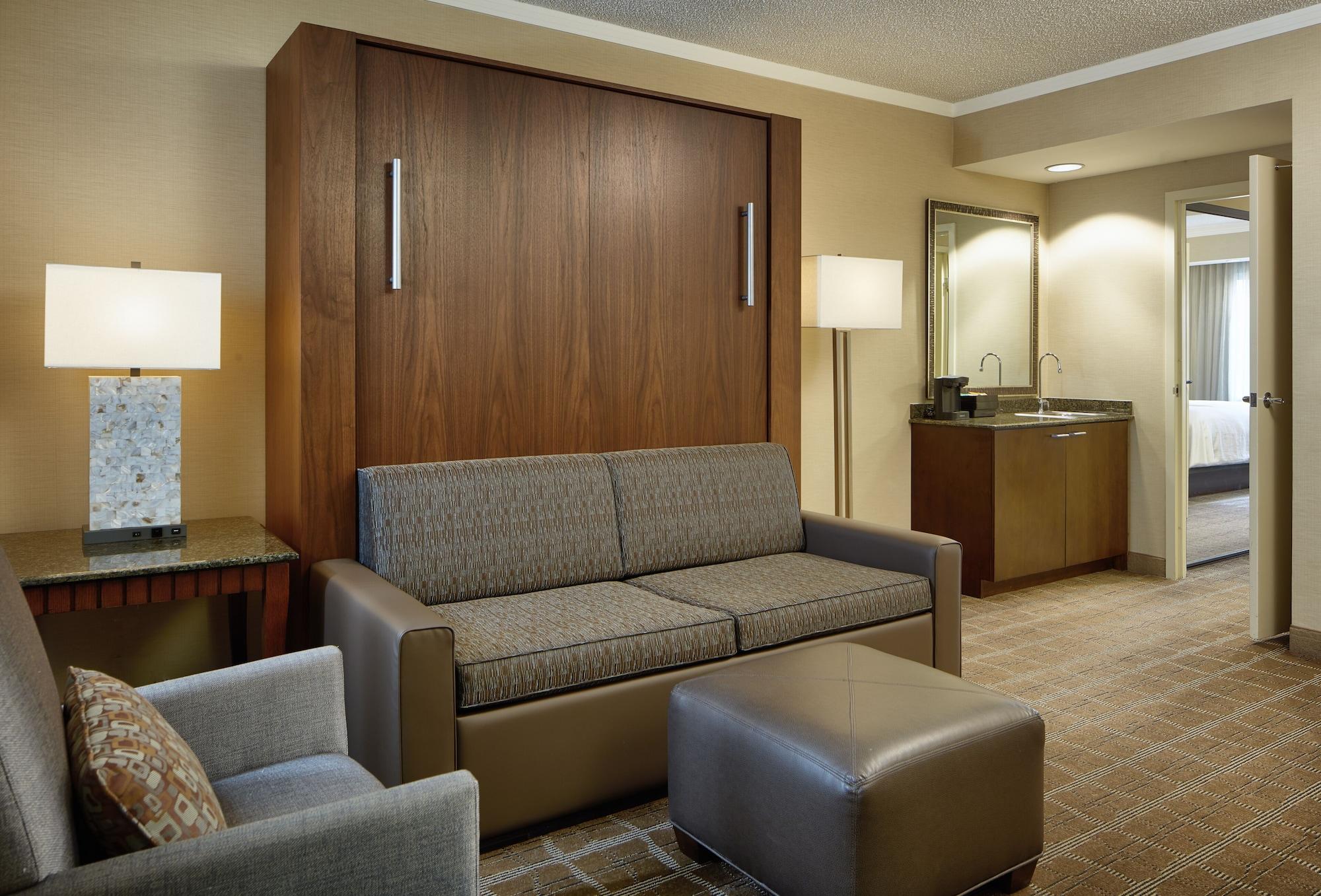 Embassy By Hilton La Jolla Hotel 4*