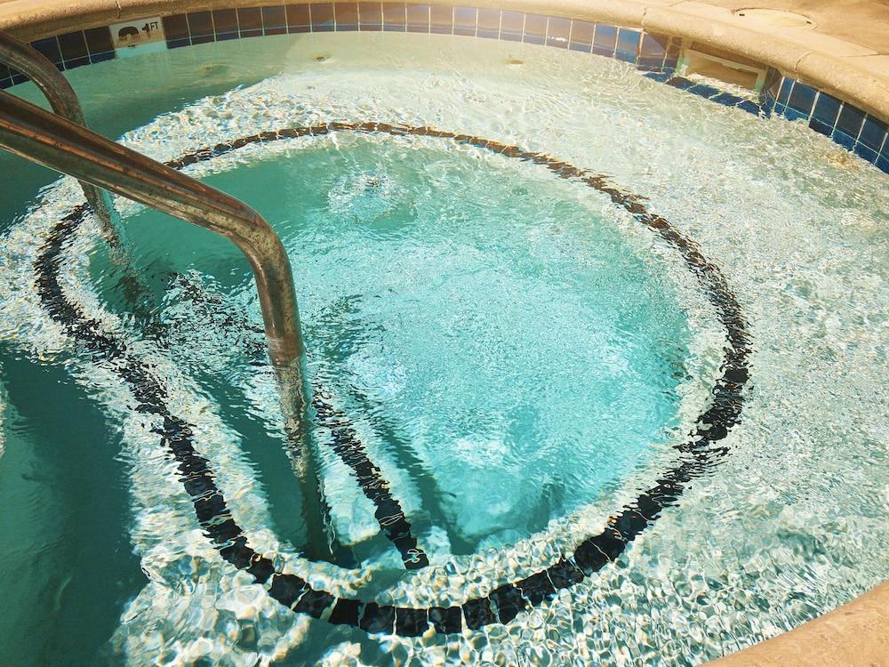 Hotel Embassy By Hilton La Jolla 4*