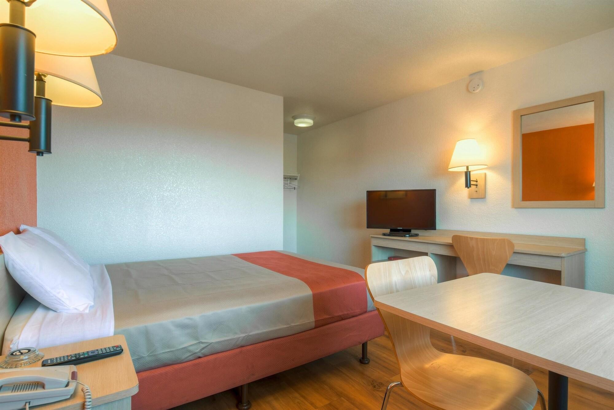 6-san Ysidro, Ca - - Border Hotel San Diego