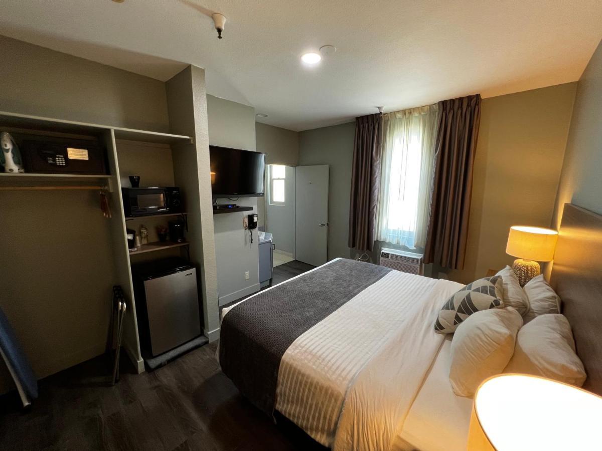Hotel Urban Boutique Hotel- Little Italy, Downtown 3*