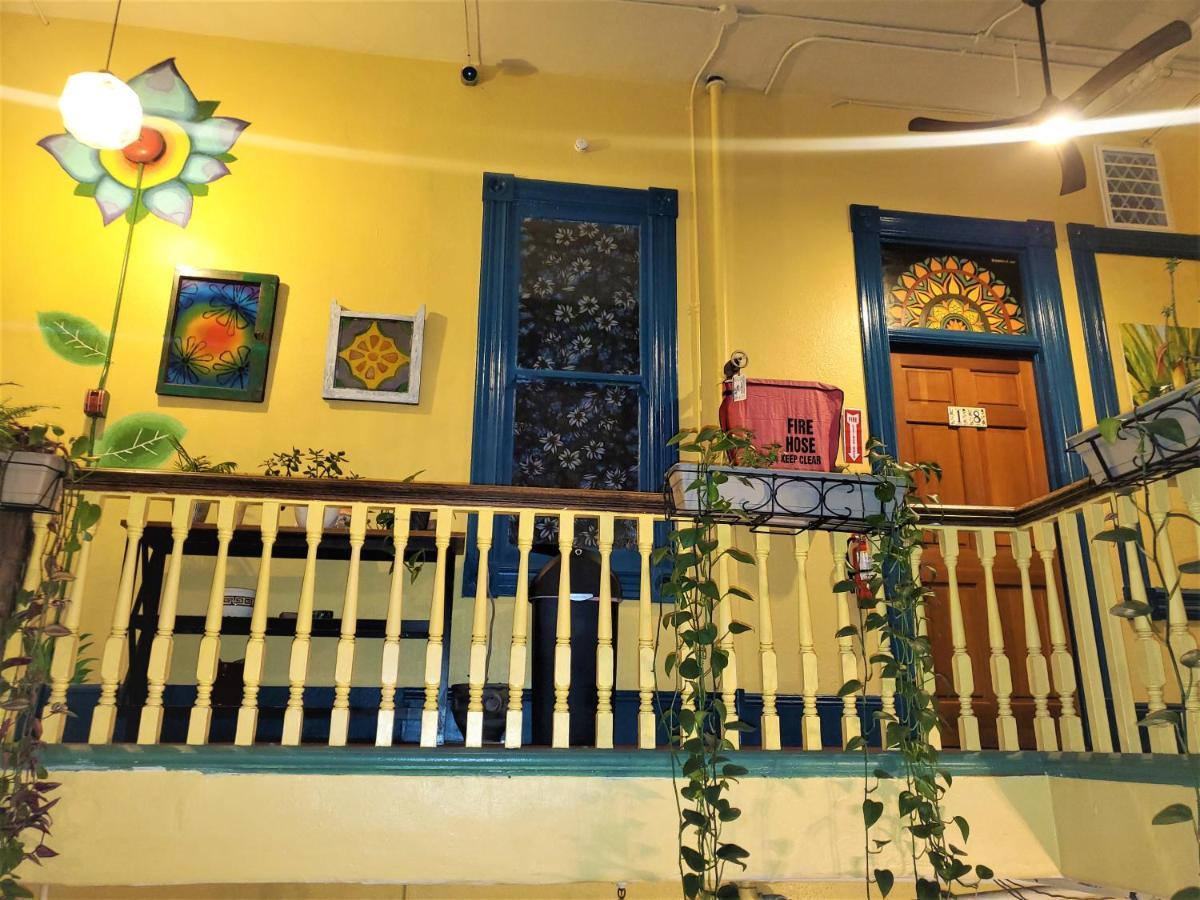 Gaslamp Hostel *