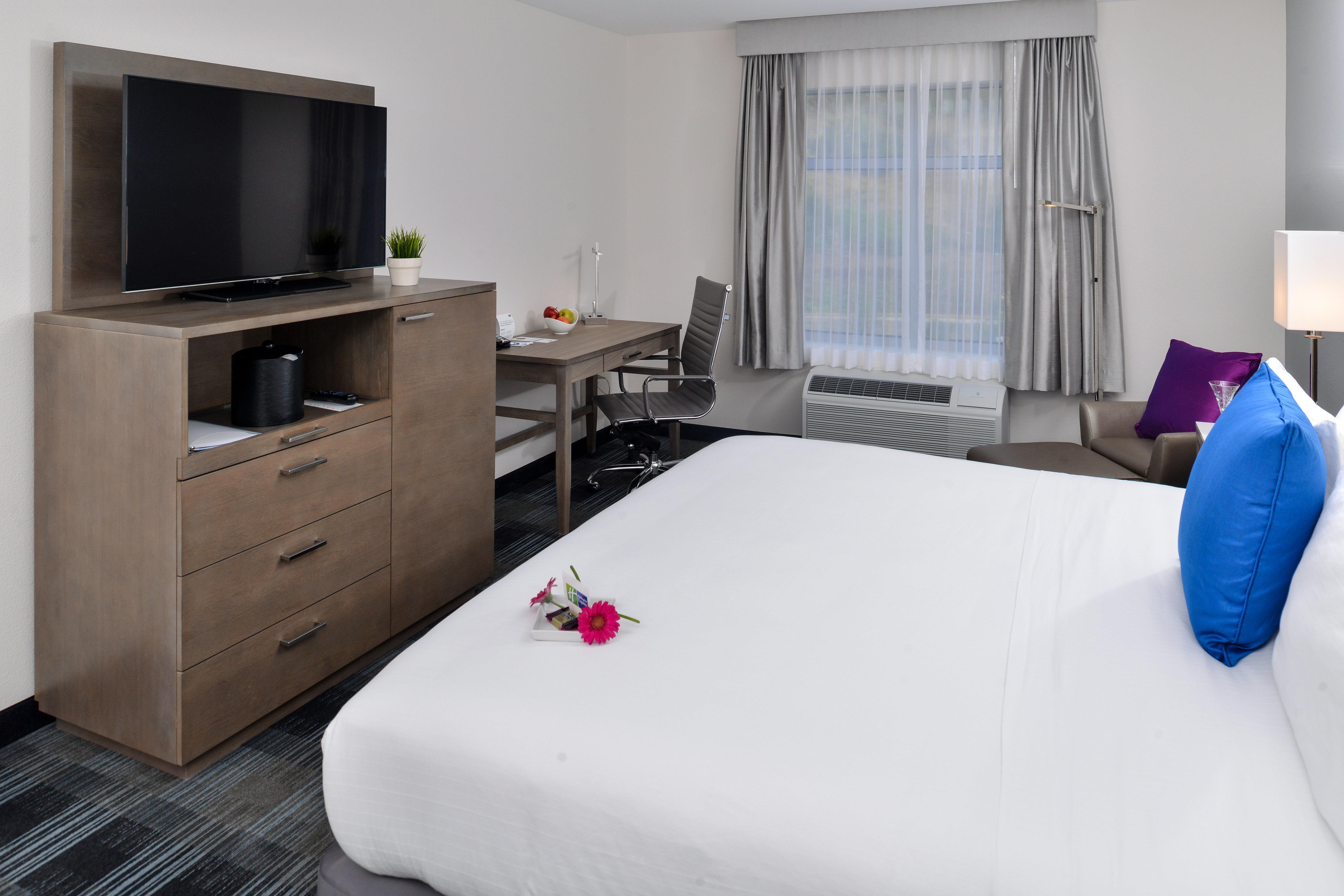 Hotel Express & - Mission Valley By Ihg