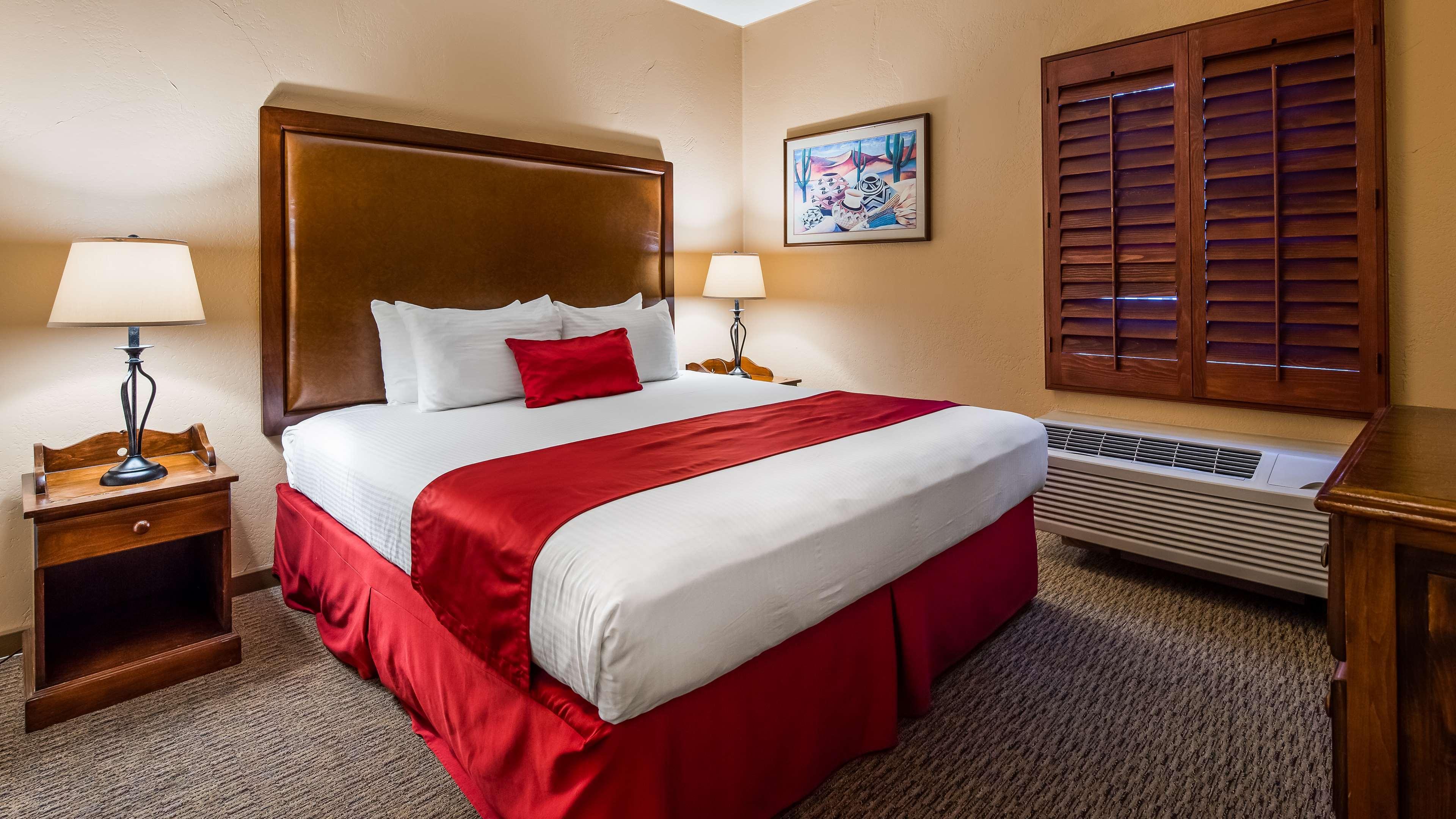 Hotel Western Hacienda Old Town 3*