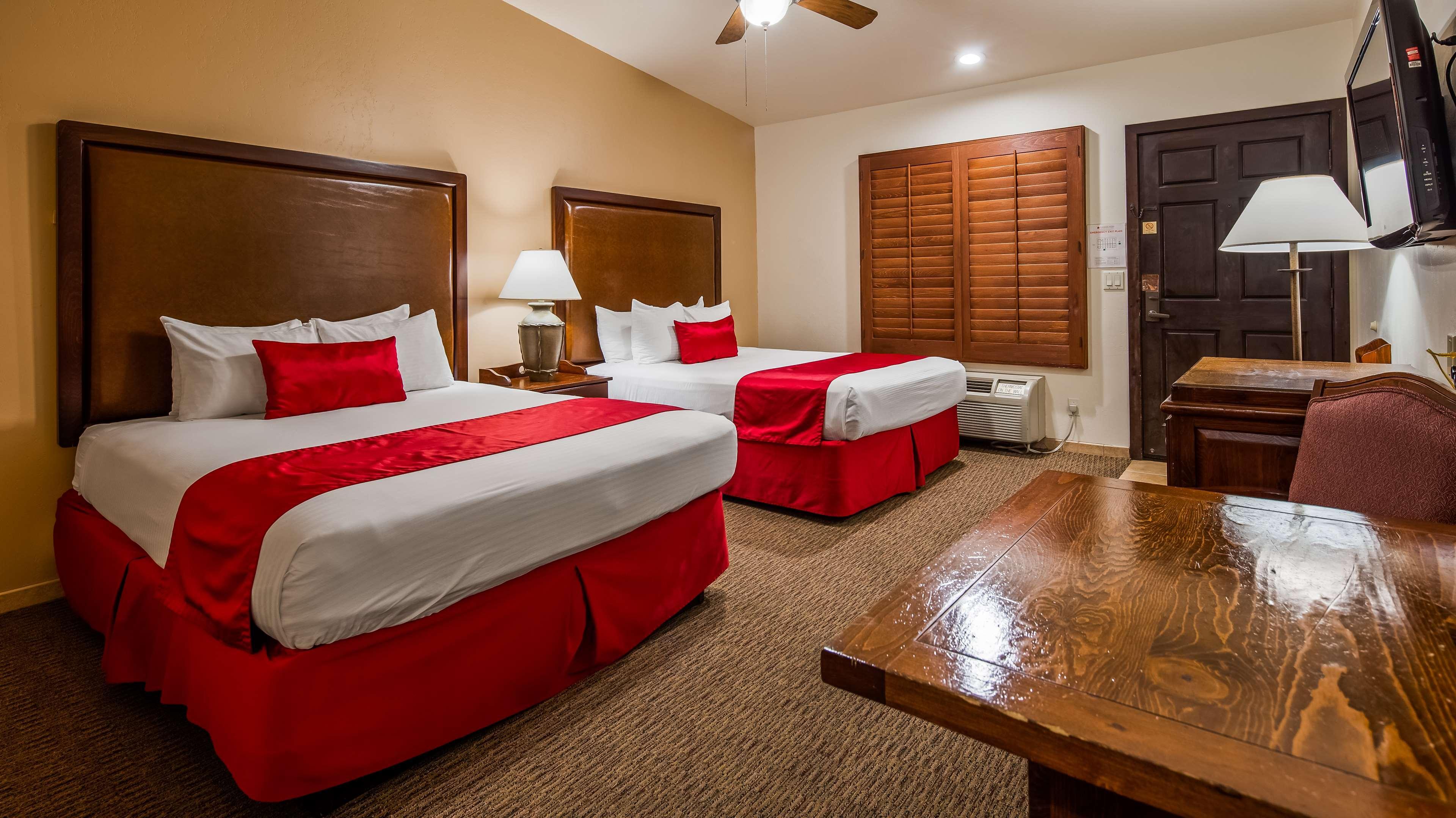 Hotel Western Hacienda Old Town 3*