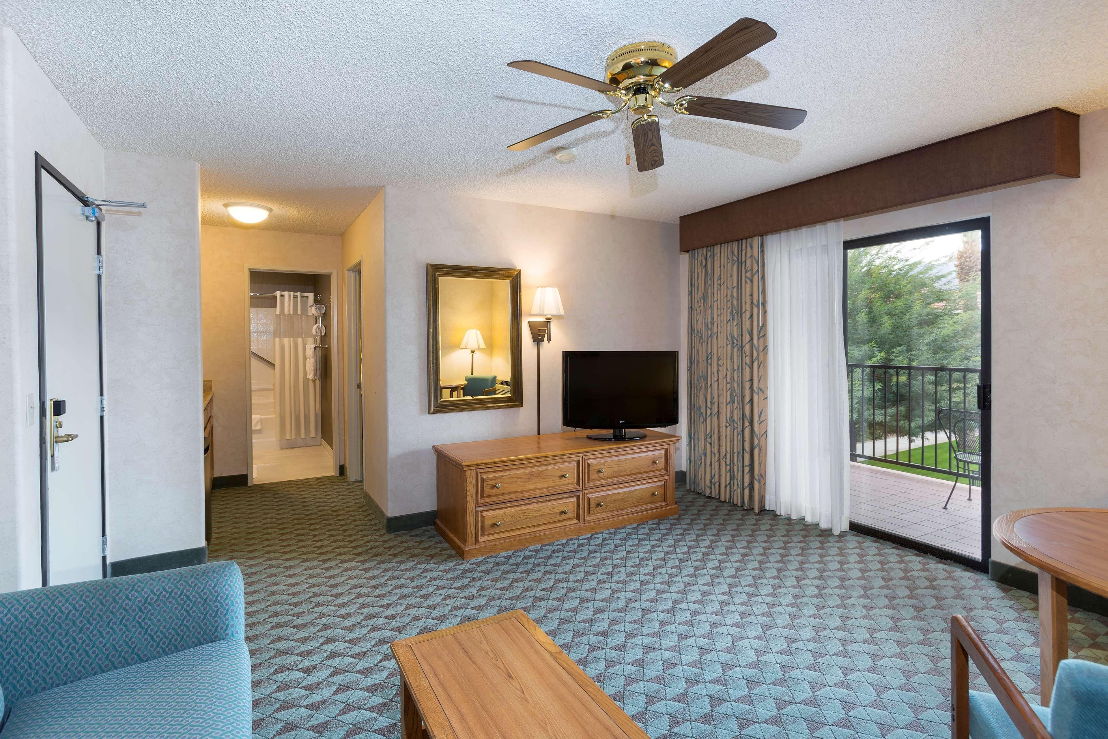 Hotel Western Hacienda Old Town 3*