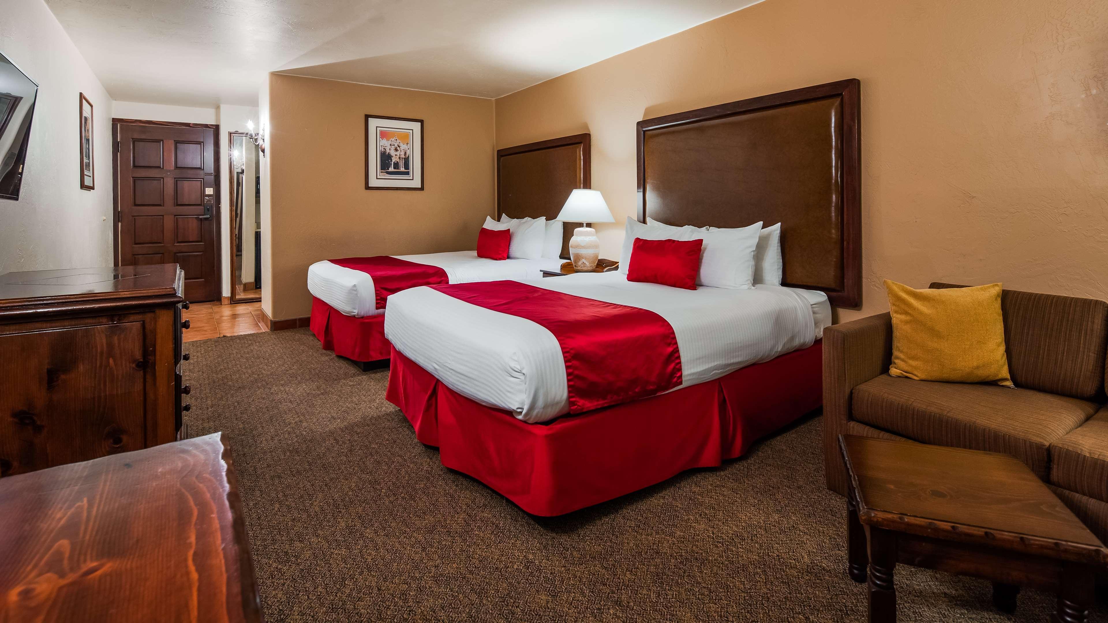 Hotel Western Hacienda Old Town 3*