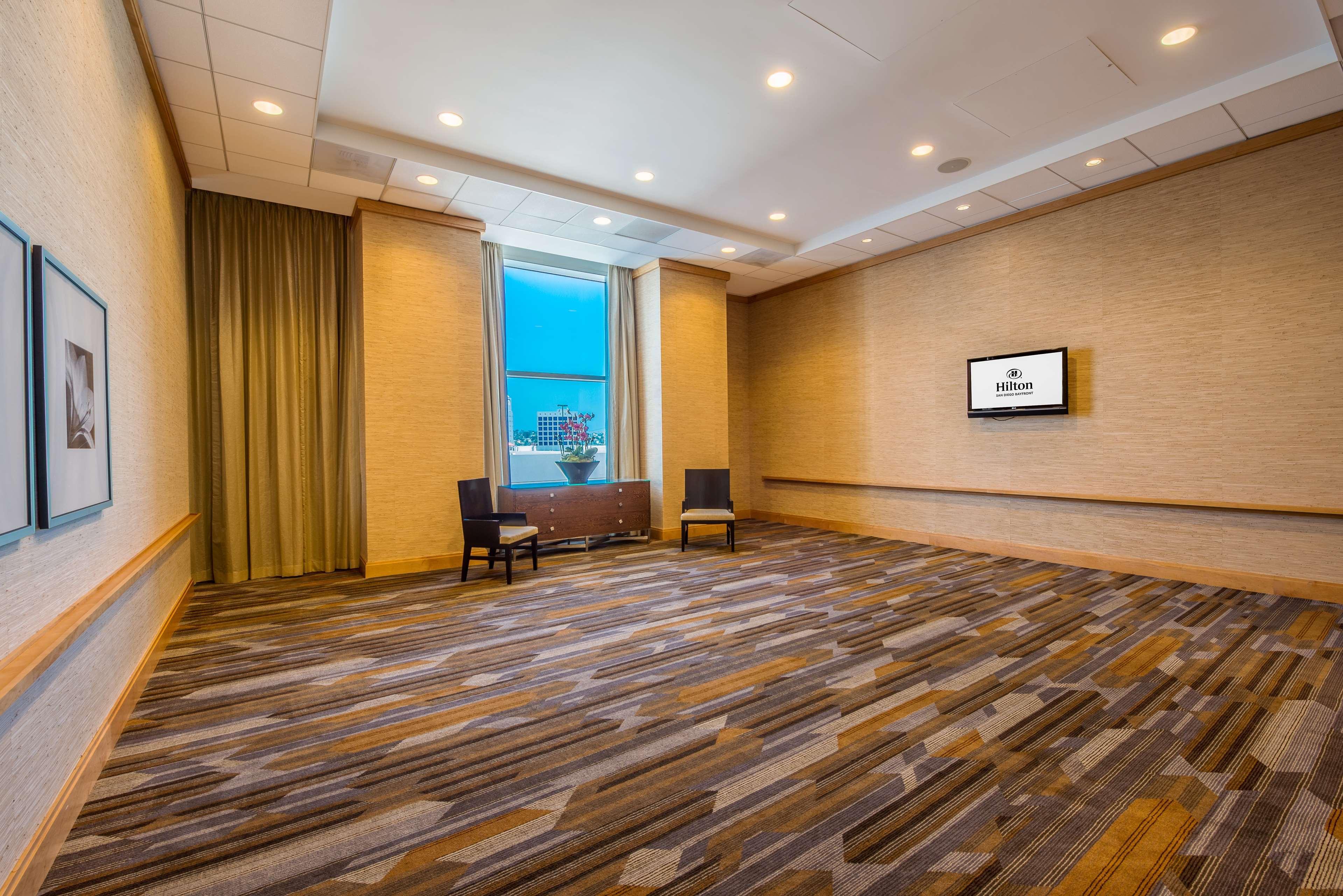 Hilton Bayfront Hotel 4*