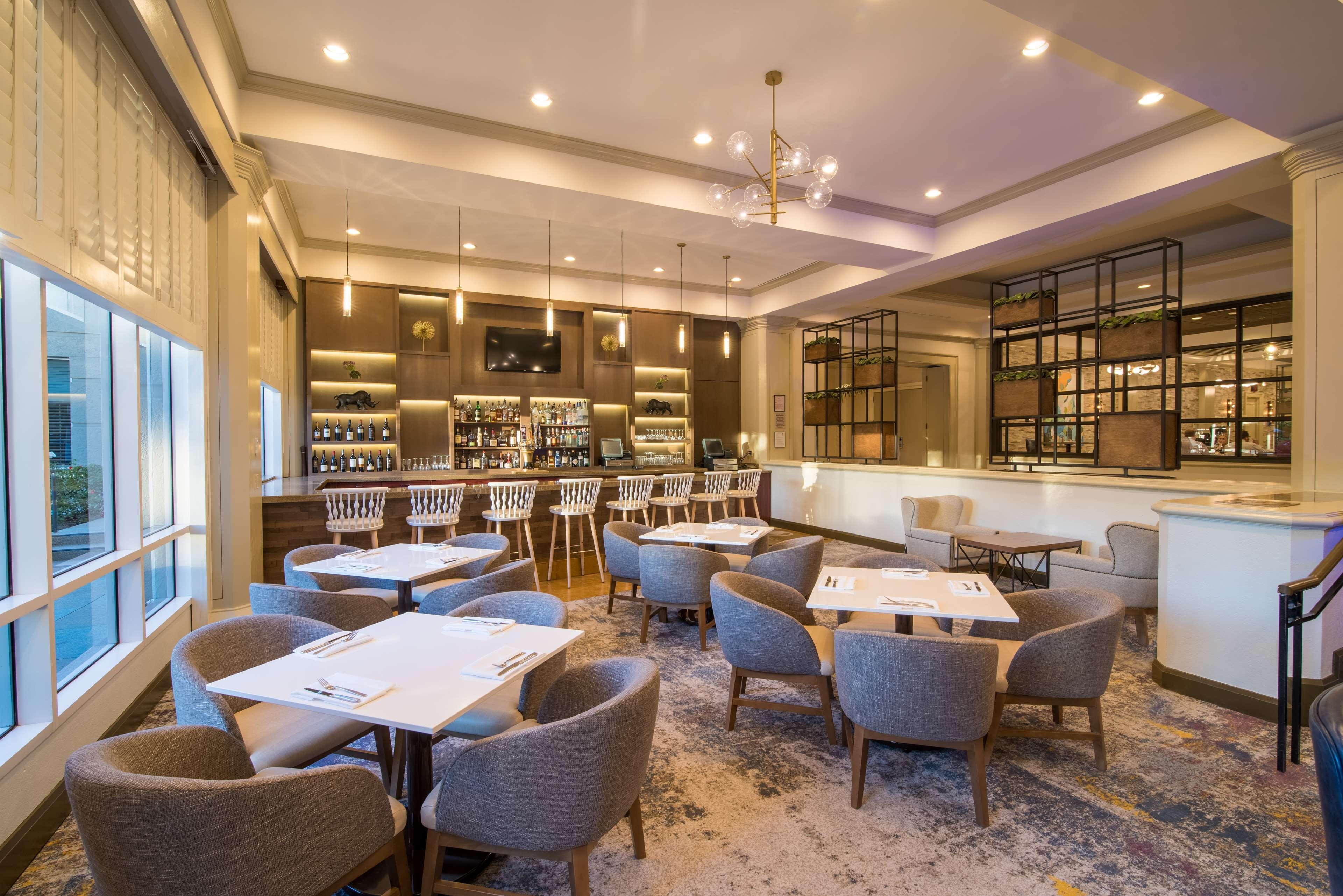 Hotel Doubletree By Hilton San Diego-mission Valley