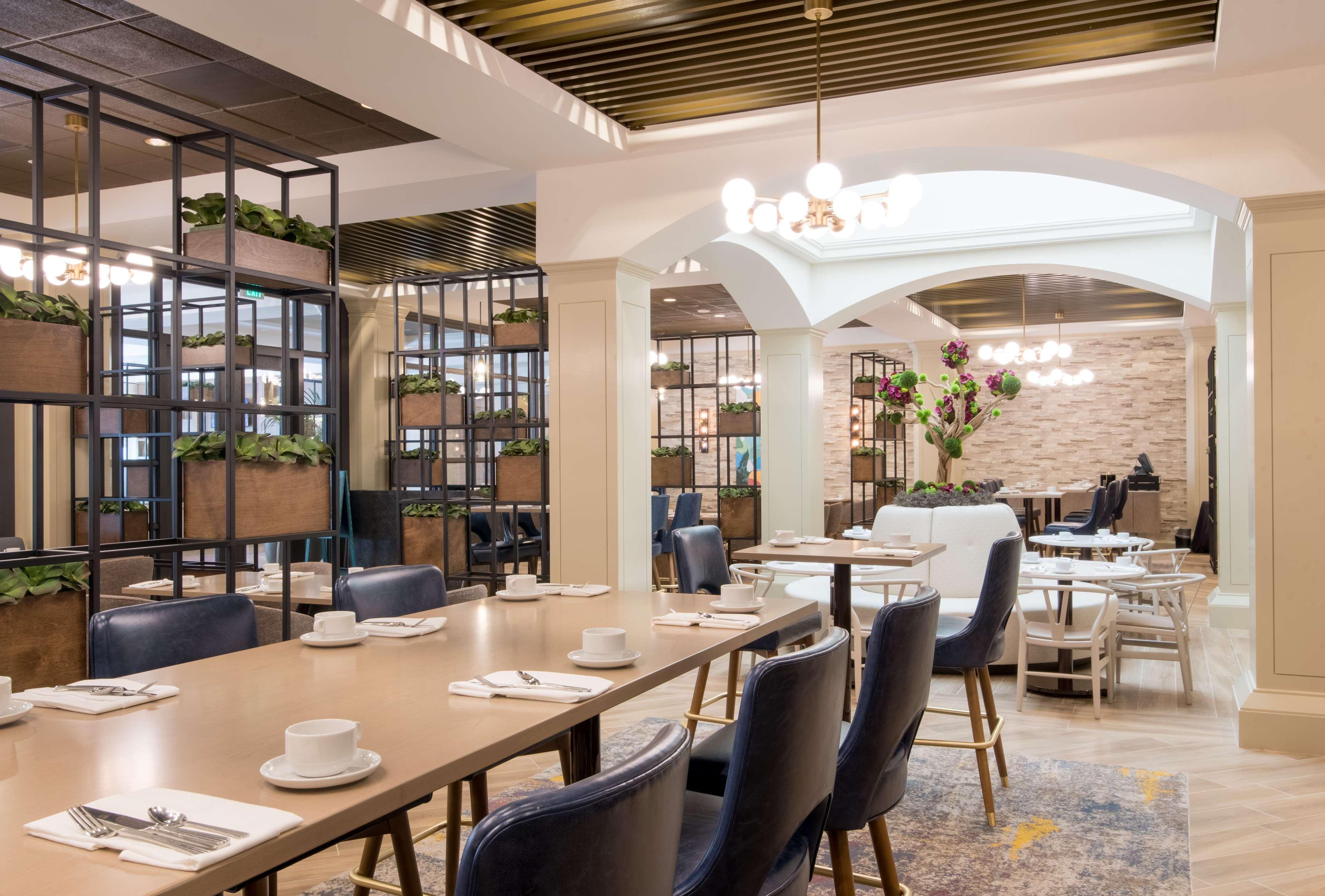 Hotel Doubletree By Hilton San Diego-mission Valley