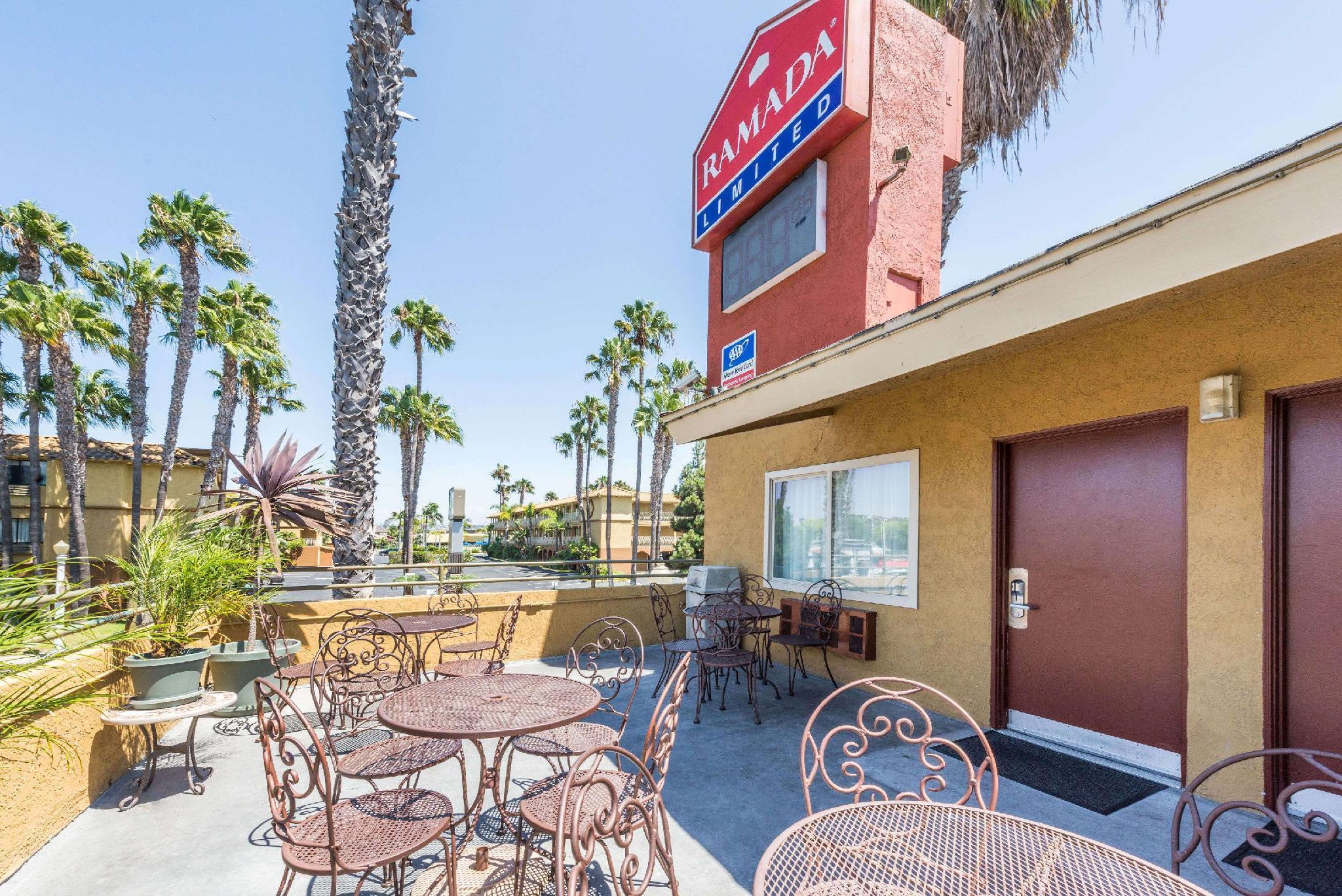 Ramada By Wyndham Near Seaworld / Mission