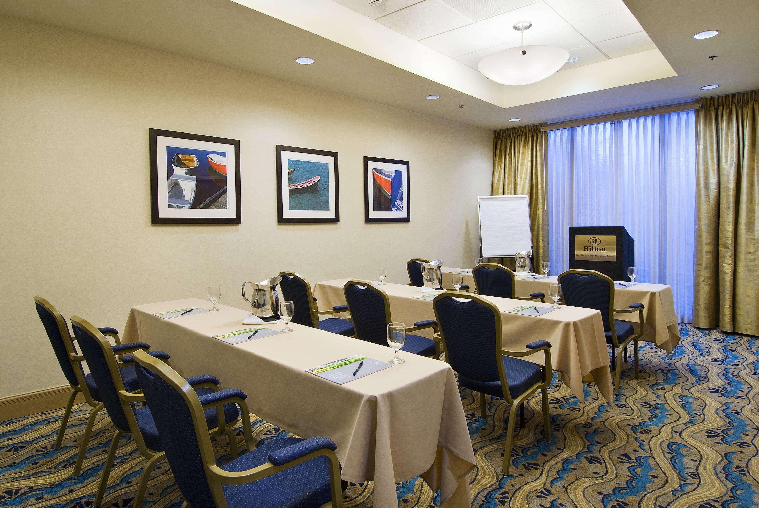 Hilton Airport/harbor Island Hotel 3*