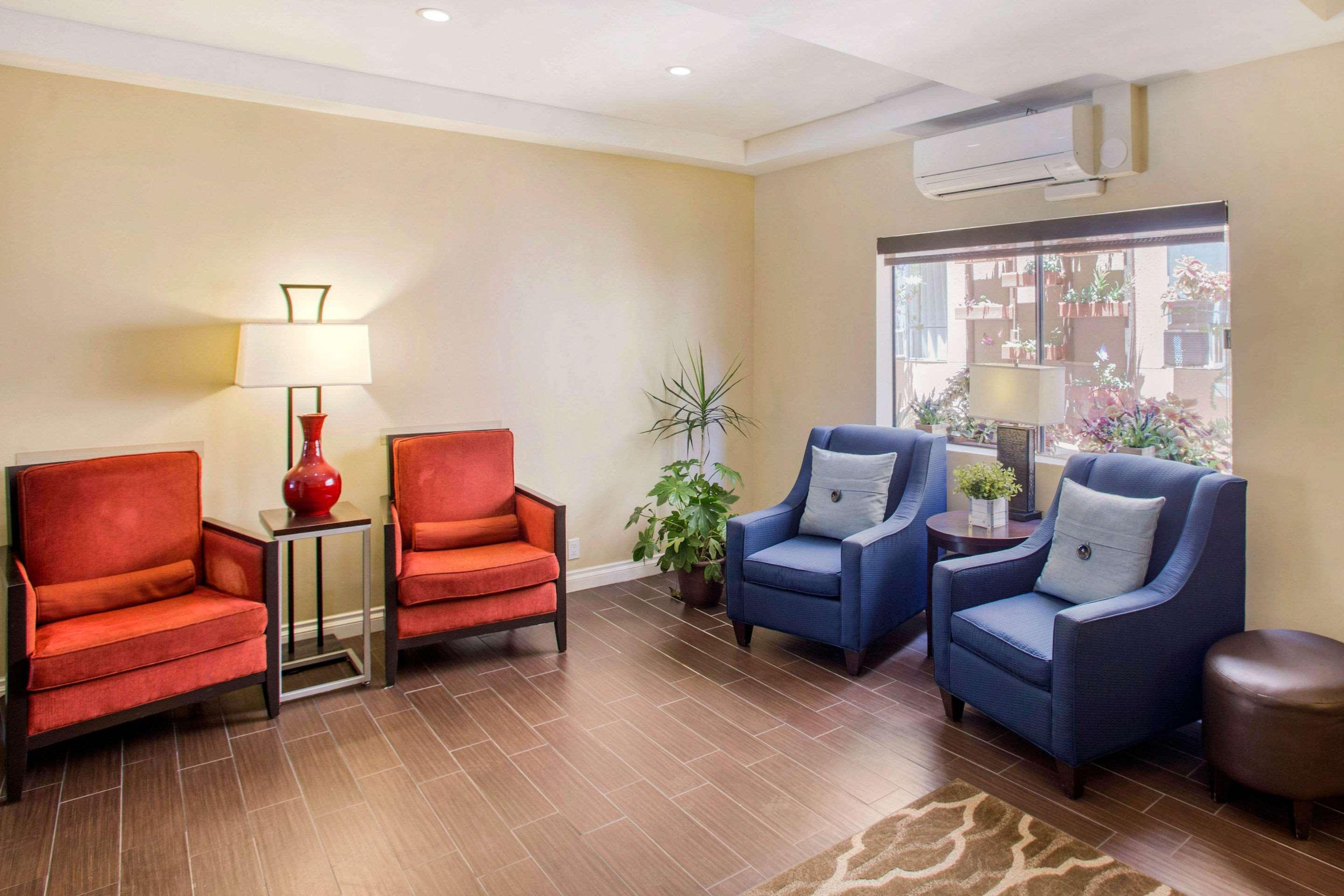 Inn Comfort Gaslamp Convention Center 3*